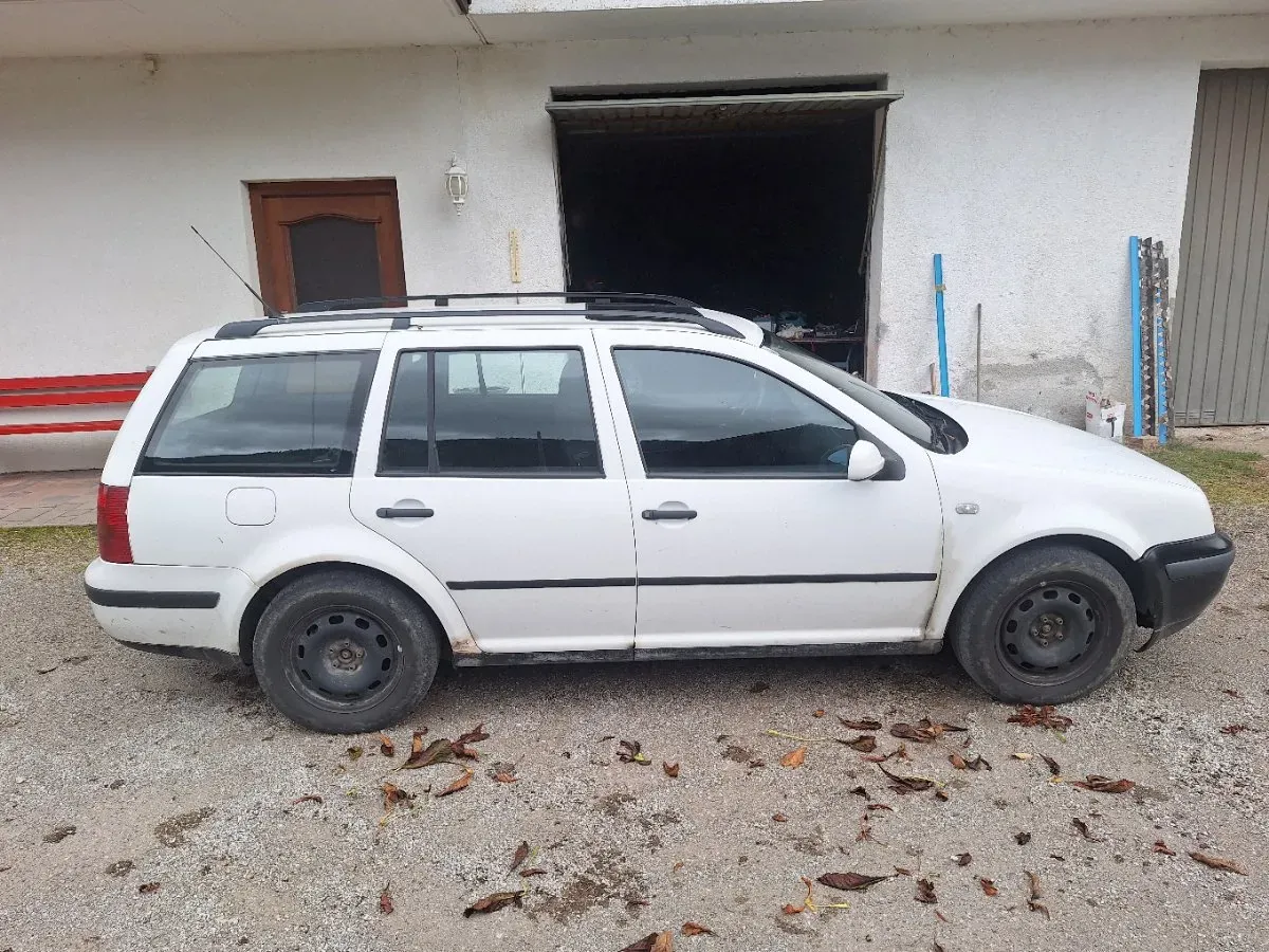 Volkswagen Golf 2001 photo 2