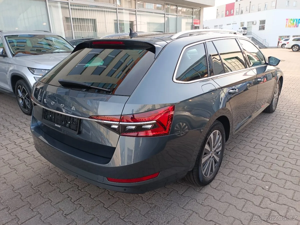 Skoda Superb 2022 photo 4