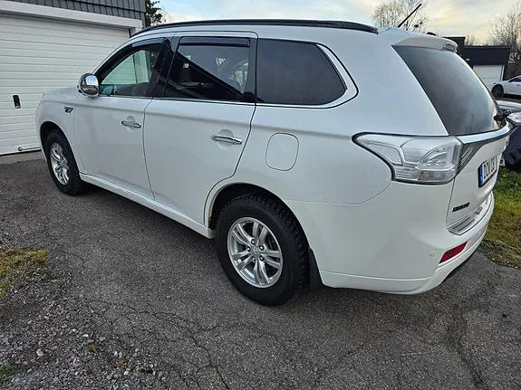 Mitsubishi Outlander 2014 photo 4