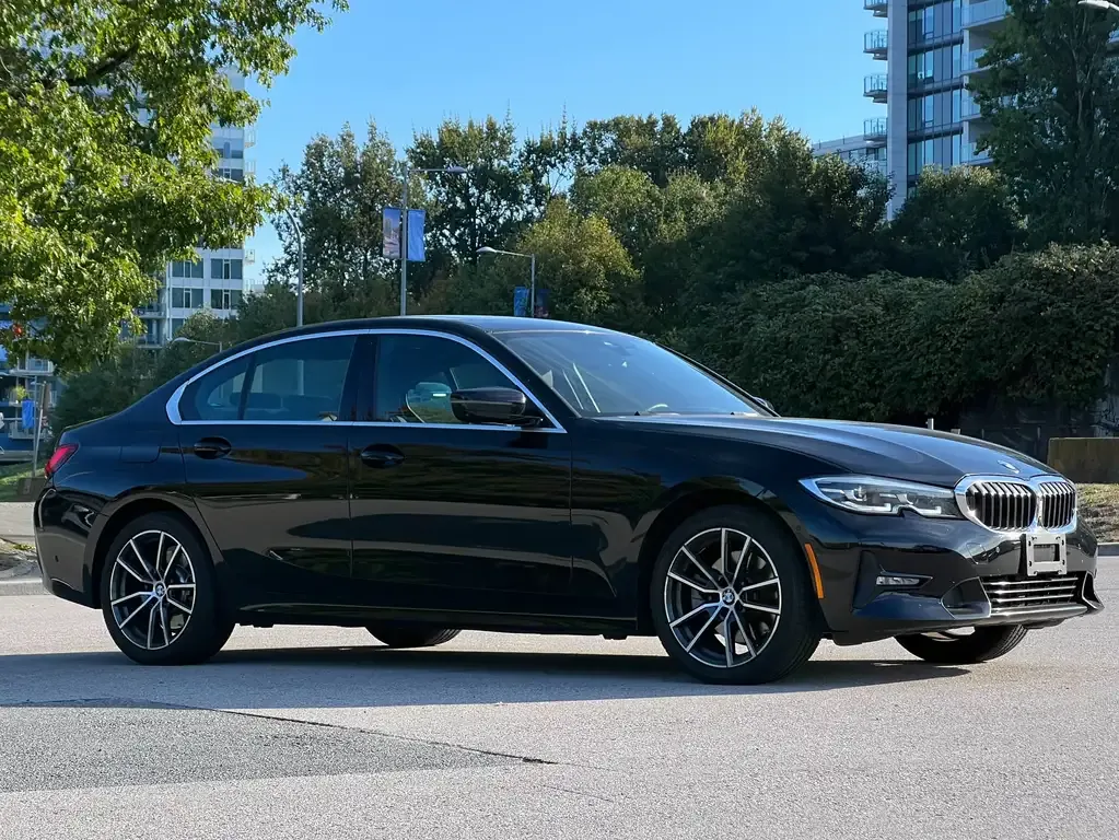 BMW 3 Series 2020 photo 2