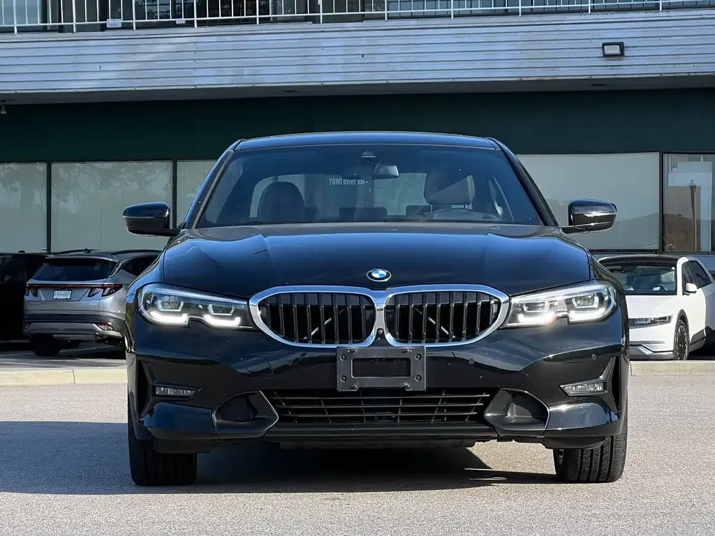 BMW 3 Series 2020 photo 3