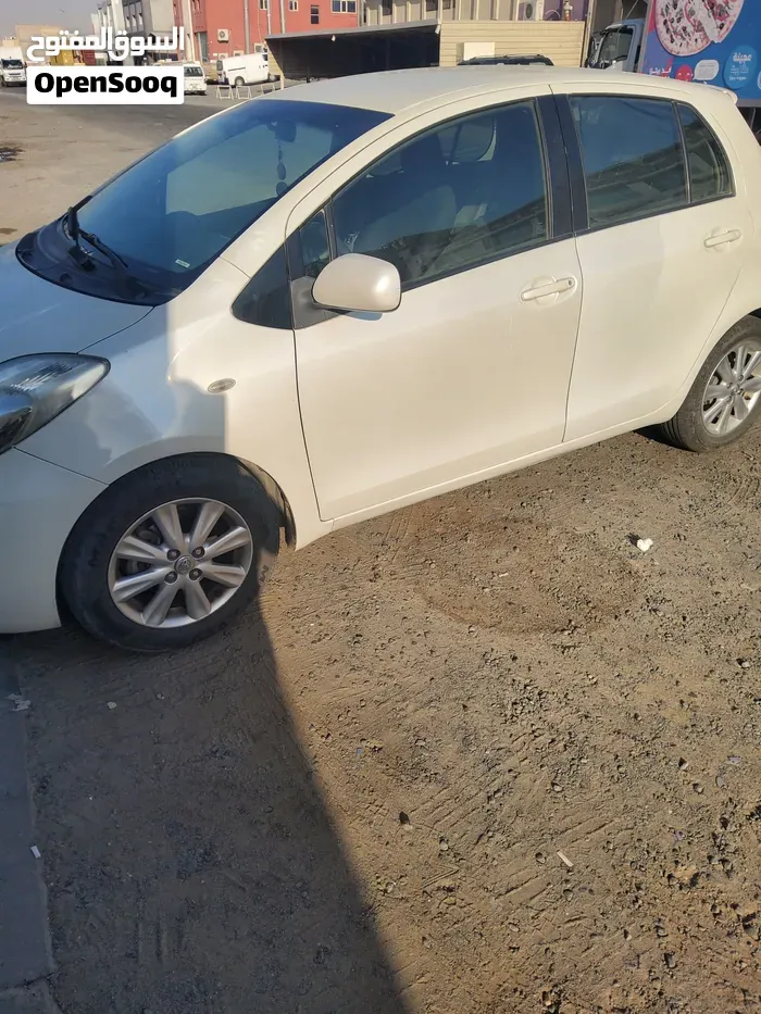 Toyota Yaris 2010 photo 4