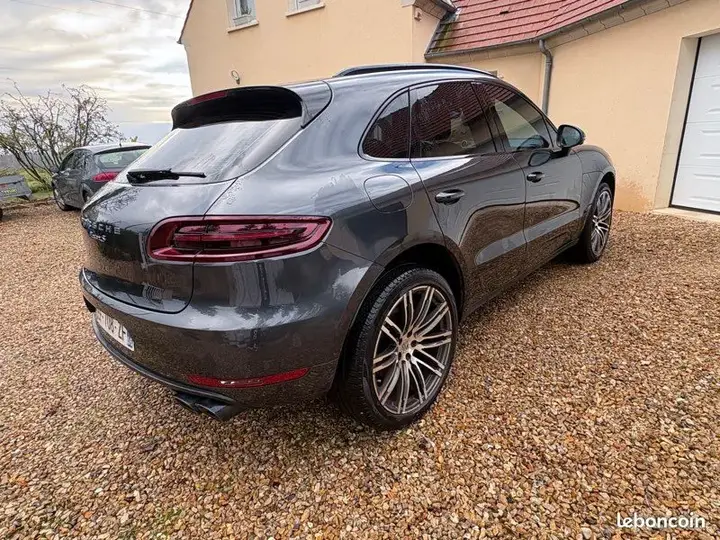 Porsche Macan 2016 photo 2