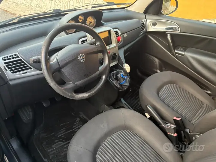 Lancia Ypsilon 2010 photo 5