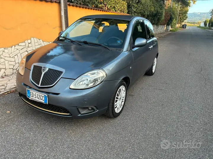 Lancia Ypsilon 2010 photo 2