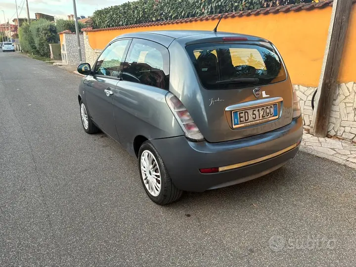 Lancia Ypsilon 2010 photo 4