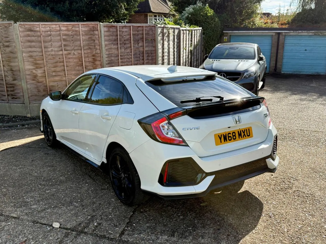 Honda Civic 2019 photo 2