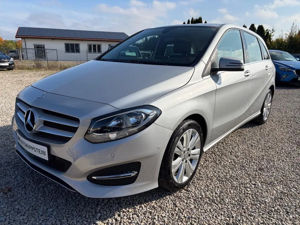 Mercedes-Benz B 180