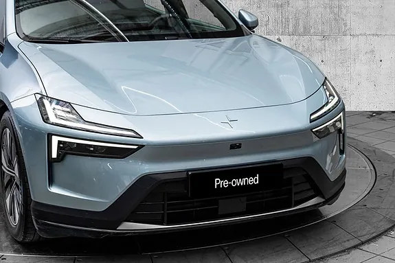 Polestar 4 2025 photo 2