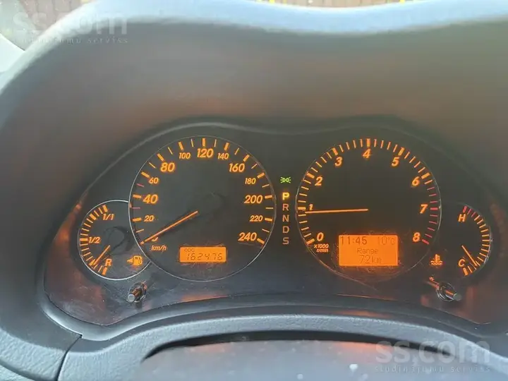 Toyota Avensis 2006 photo 2