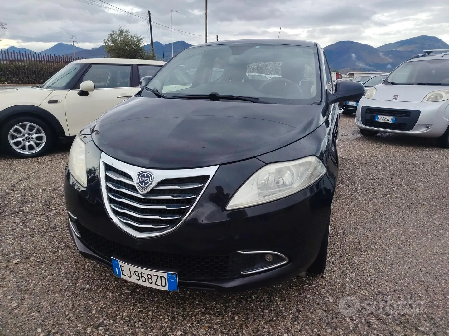 Lancia Ypsilon 2011 photo 2