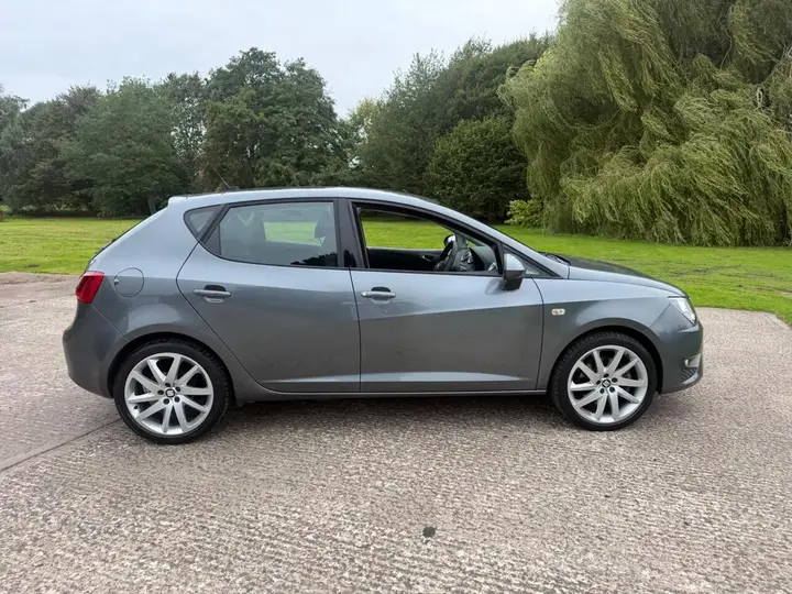 Seat Ibiza 2016 photo 4