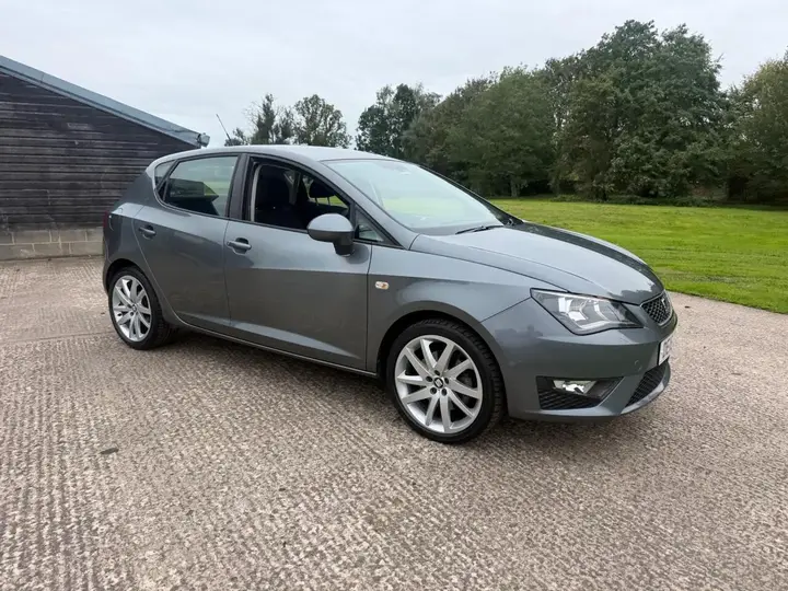 Seat Ibiza 2016 photo 3