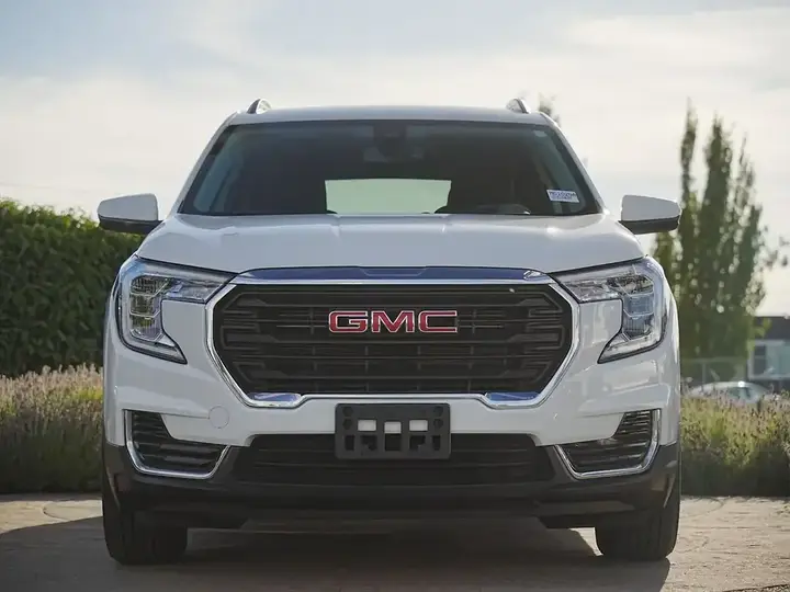 GMC Terrain 2024 photo 3