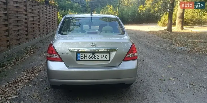 Nissan Tiida 2007 photo 4