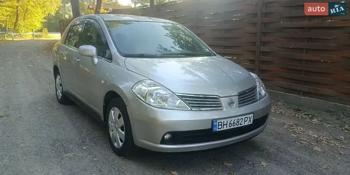 Nissan Tiida