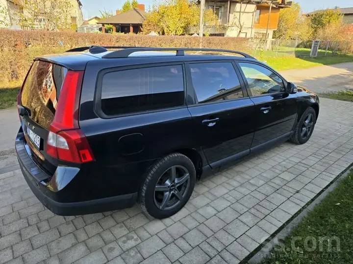 Volvo V70 2008 photo 2