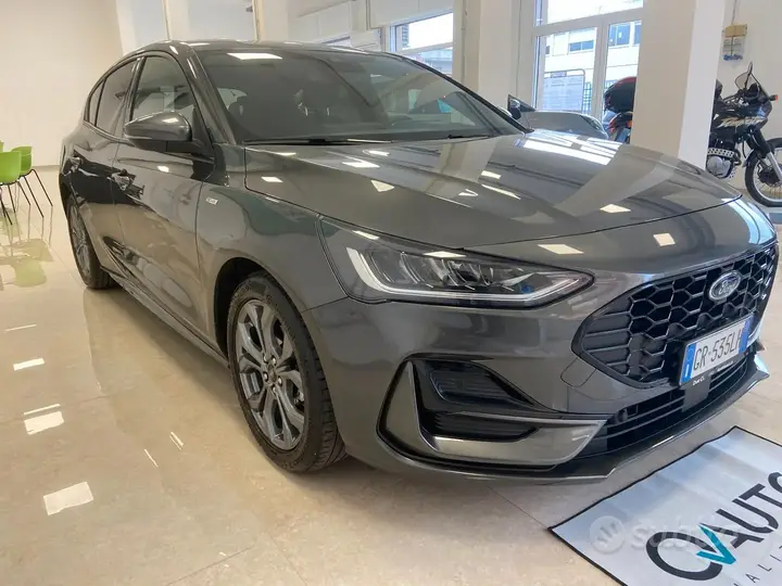Ford Focus 2023 photo 3