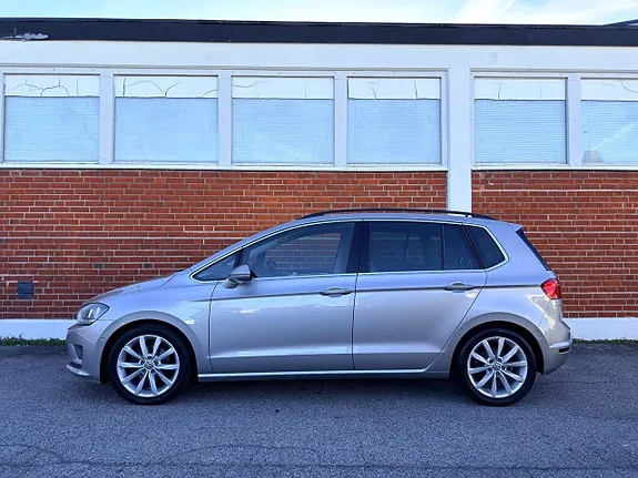 Volkswagen Golf Sportsvan 2015 photo 2
