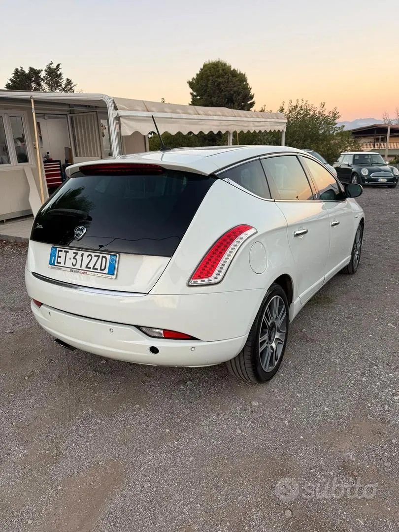 Lancia Delta 2014 photo 5