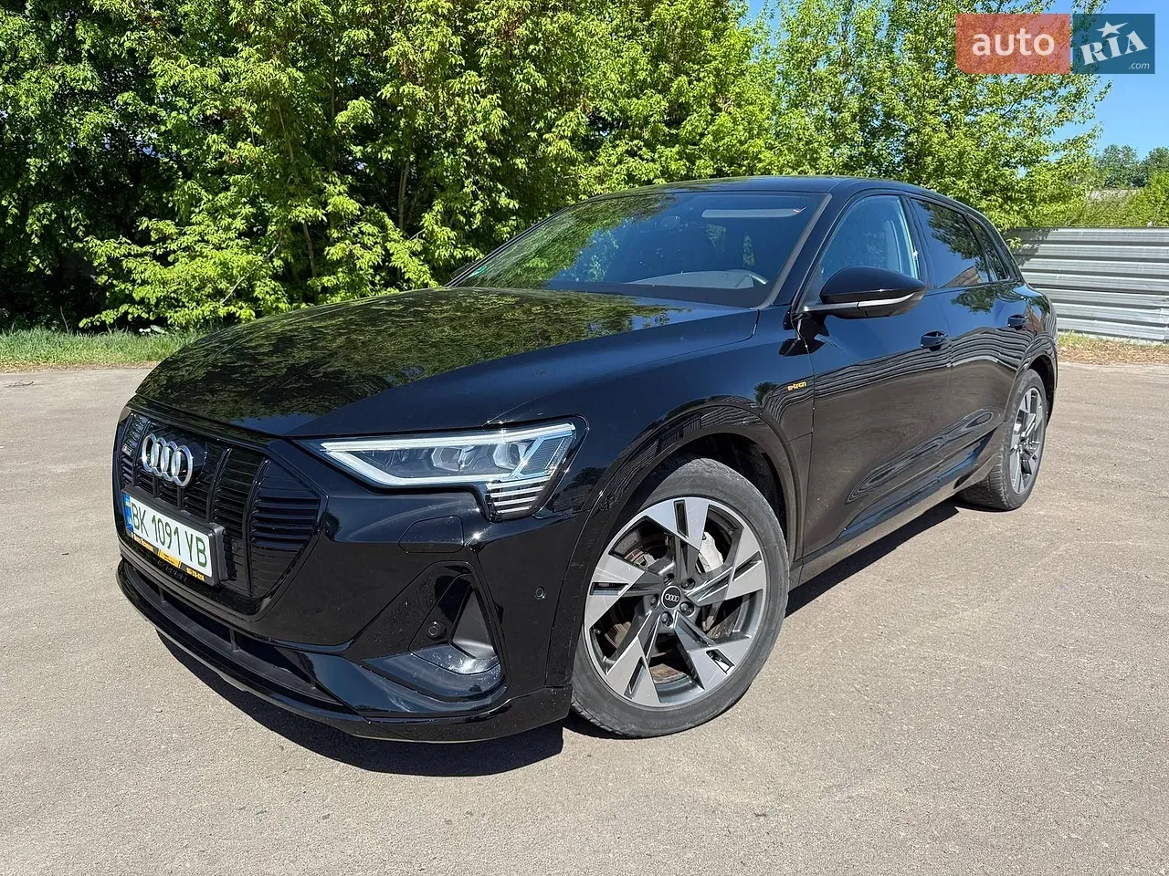 Audi E-Tron 2021 photo 2