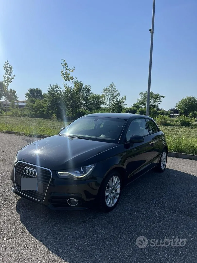Audi A1 2010 photo 2