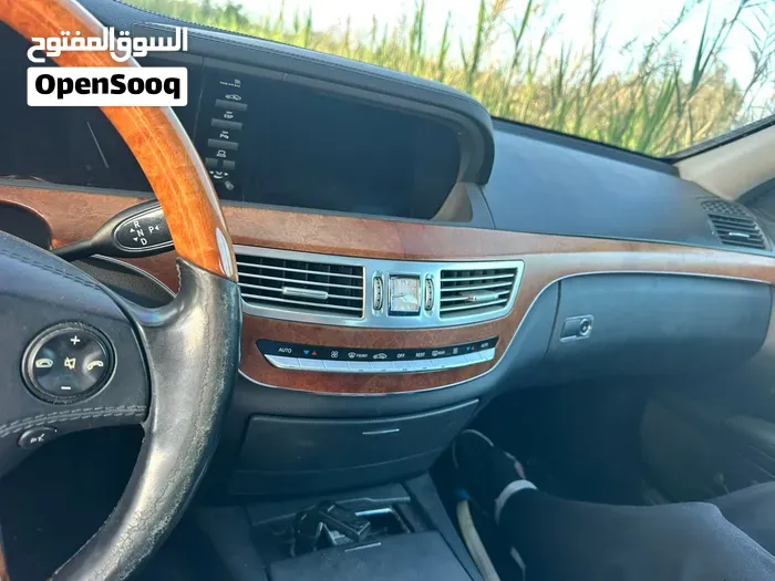 Mercedes-Benz S-Class 2006 photo 2
