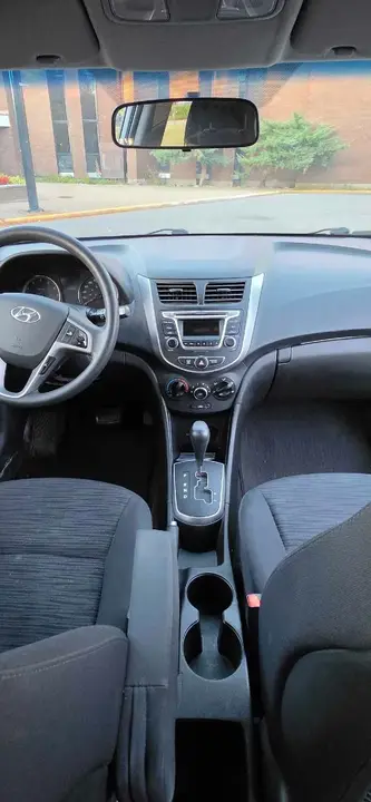 Hyundai Accent 2017 photo 3