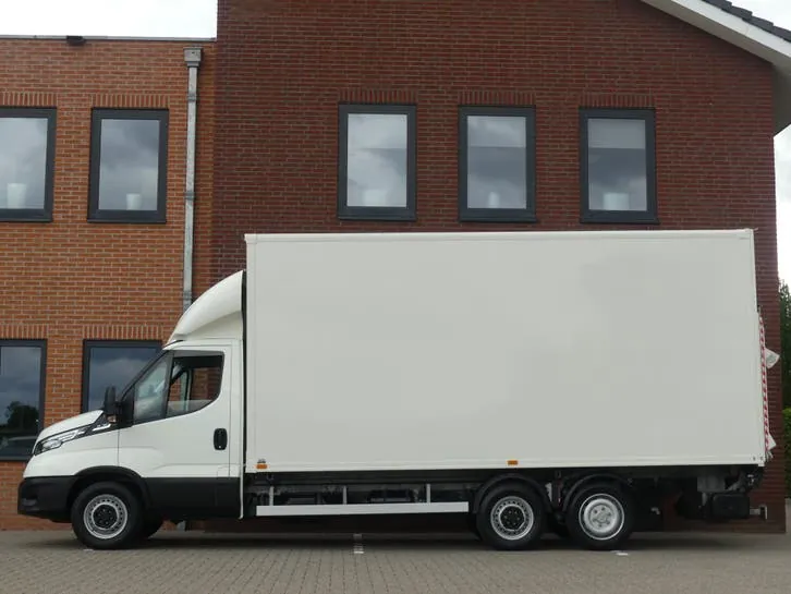 Iveco Daily 2022 photo 3