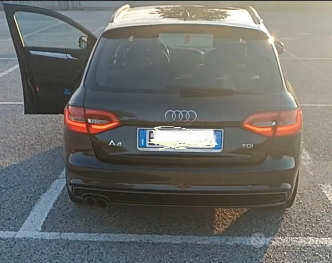 Audi A4 Avant 2012 photo 2