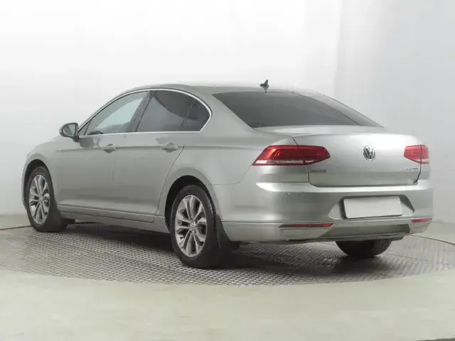 Volkswagen Passat 2017 photo 3