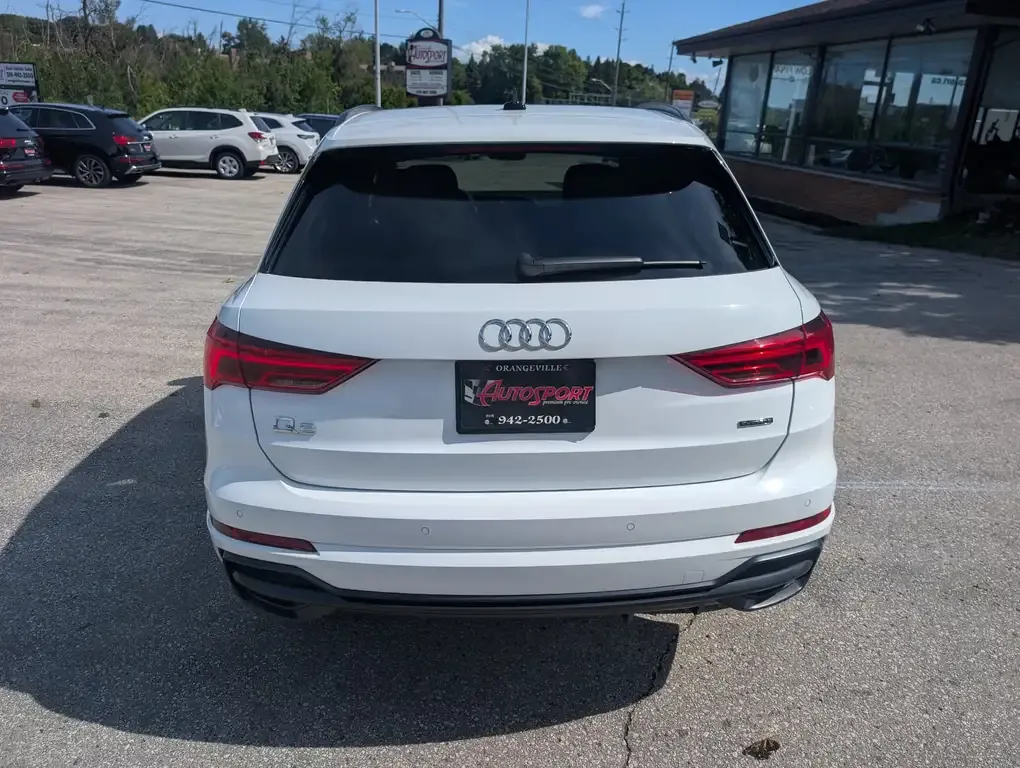 Audi Q3 2022 photo 4