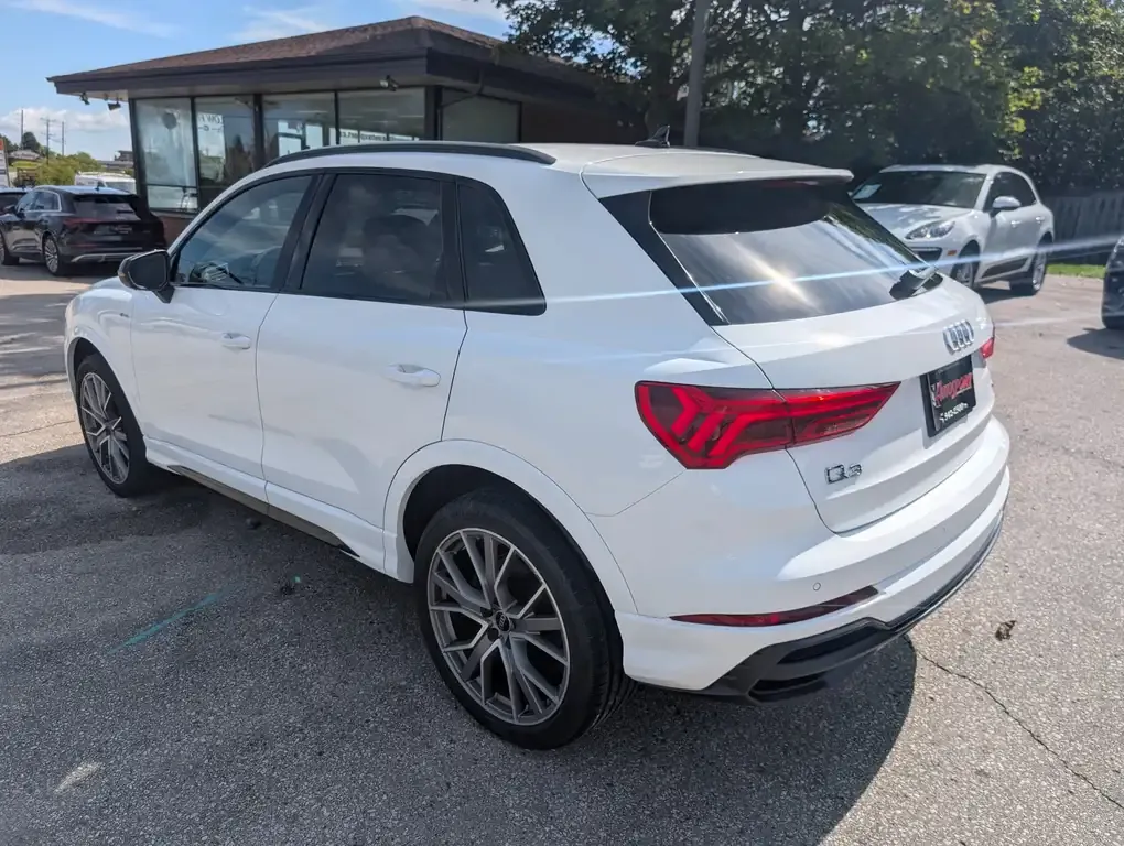 Audi Q3 2022 photo 3