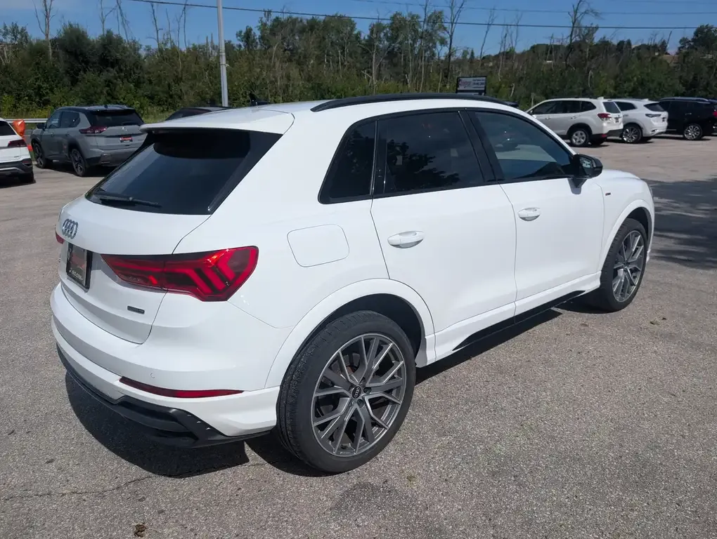 Audi Q3 2022 photo 5