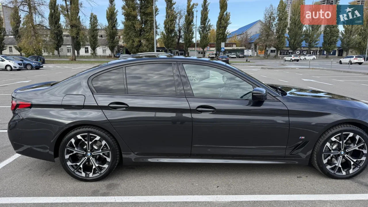 BMW 5 Series 2021 photo 3