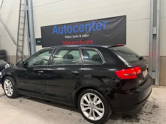 Audi A3 2011 photo 2