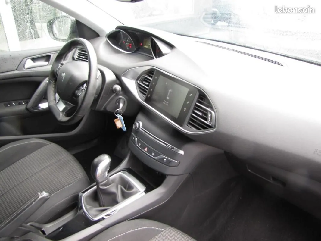 Peugeot 308 2017 photo 5