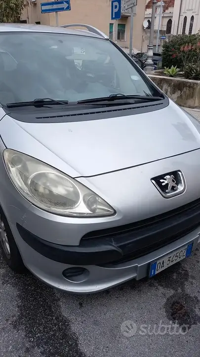 Peugeot 1007