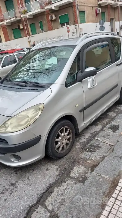 Peugeot 1007 2006 photo 3
