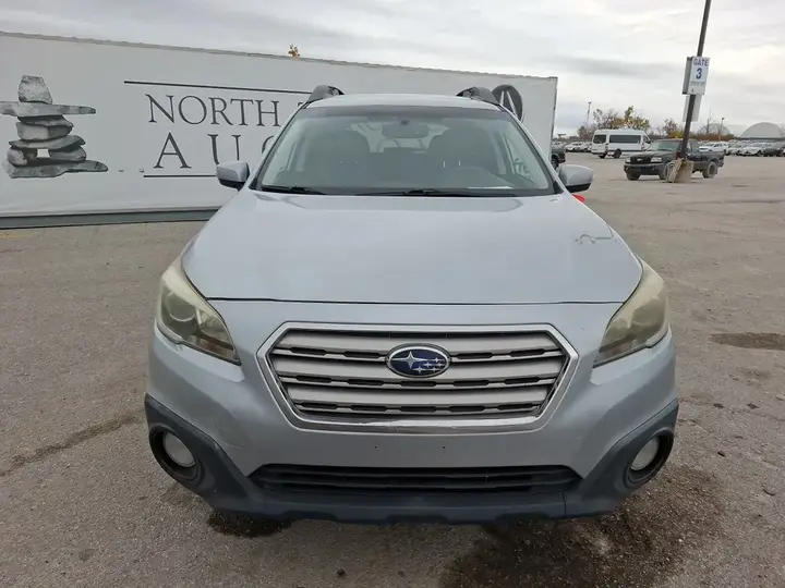 Subaru Outback 2015 photo 2