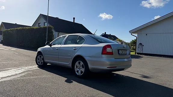 Skoda Octavia 2012 photo 4