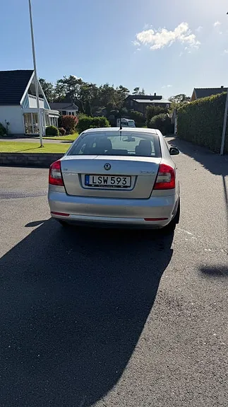 Skoda Octavia 2012 photo 5