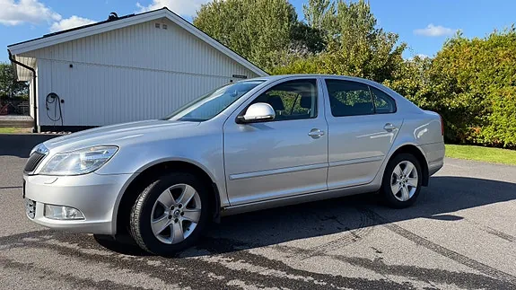 Skoda Octavia 2012 photo 3