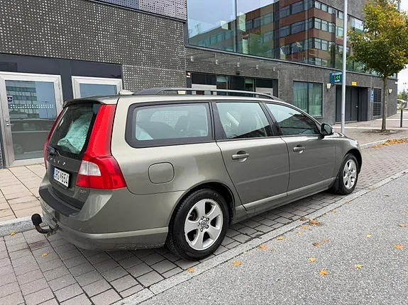 Volvo V70 2009 photo 2