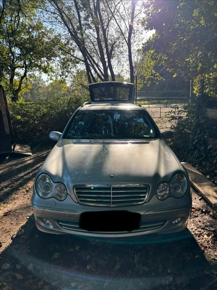Mercedes-Benz C 320