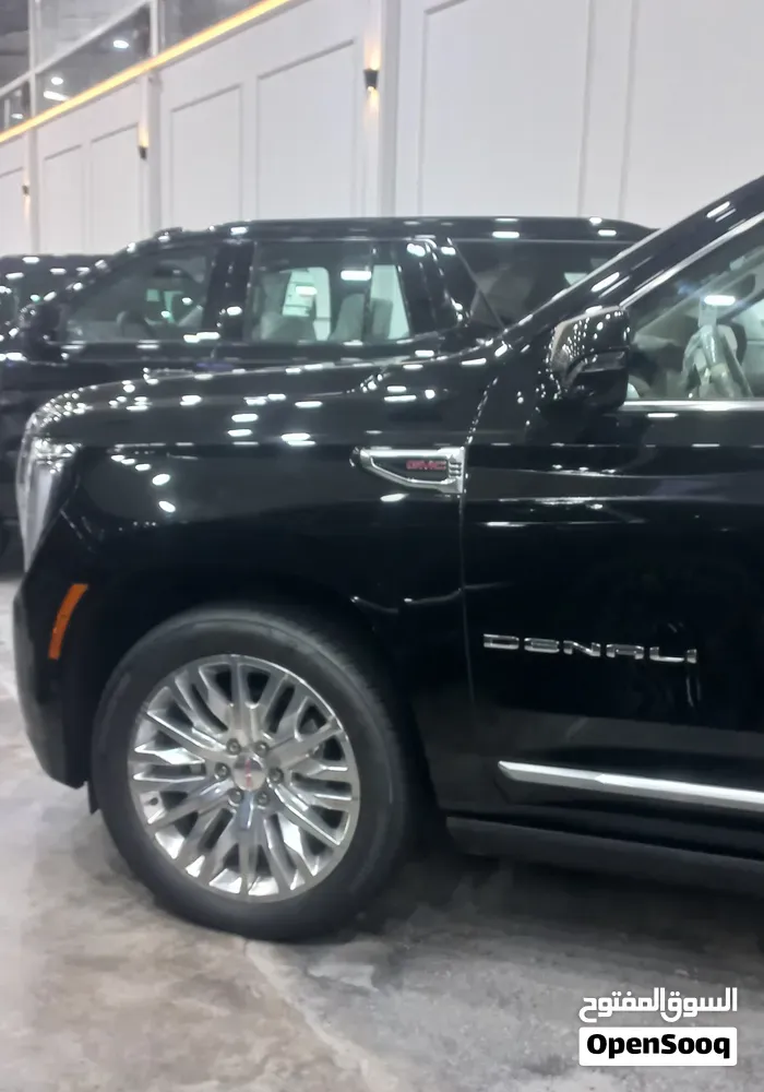 GMC Yukon 2026 photo 2