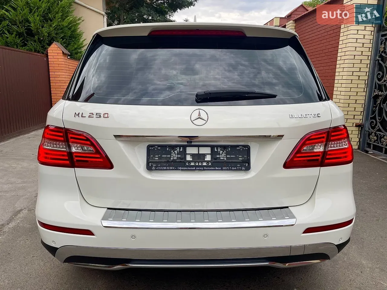 Mercedes-Benz M-Class 2012 photo 4