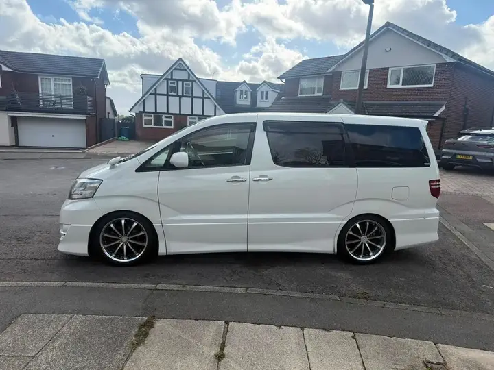 Toyota Alphard 2006 photo 4