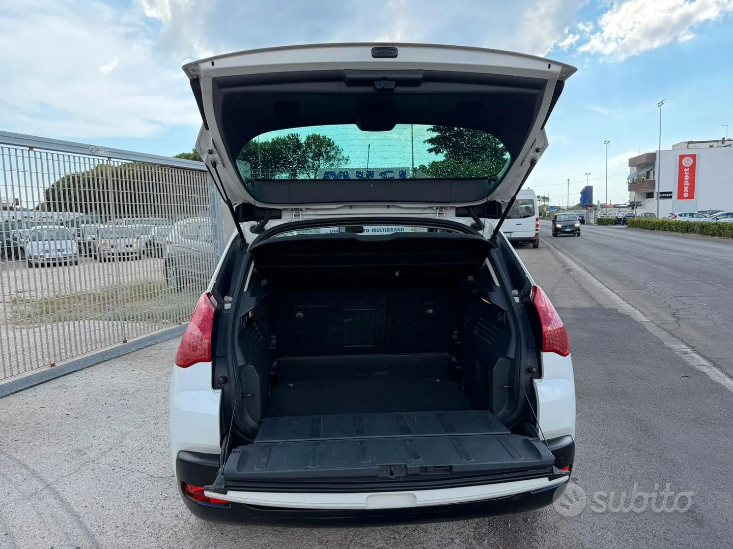 Peugeot 3008 2010 photo 4