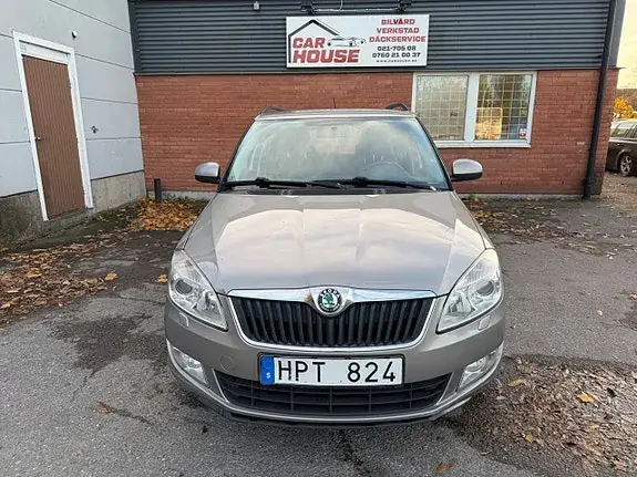 Skoda Fabia 2013 photo 2